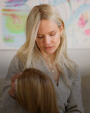 Perücke pflegen – waschen und stylen