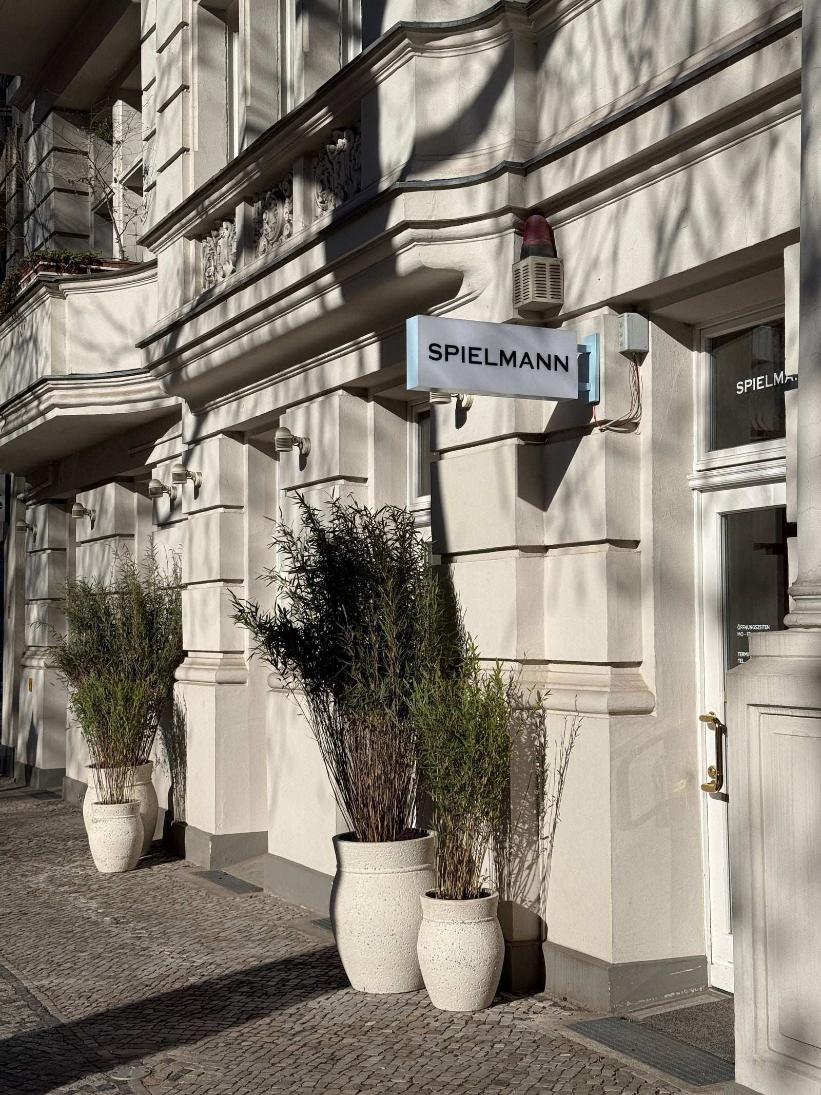 Fassade Spielmann, Fasanenstraße 72, Berlin